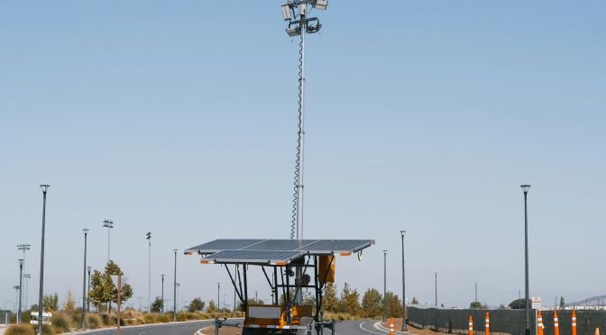Remorque solaire tractable.